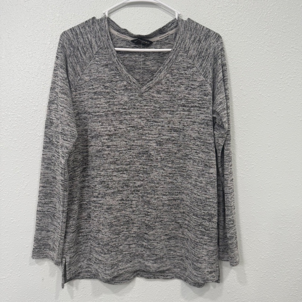 Banana Republic Grey Space Dye V-Neck Raglan Long Sleeve Top Womens Small